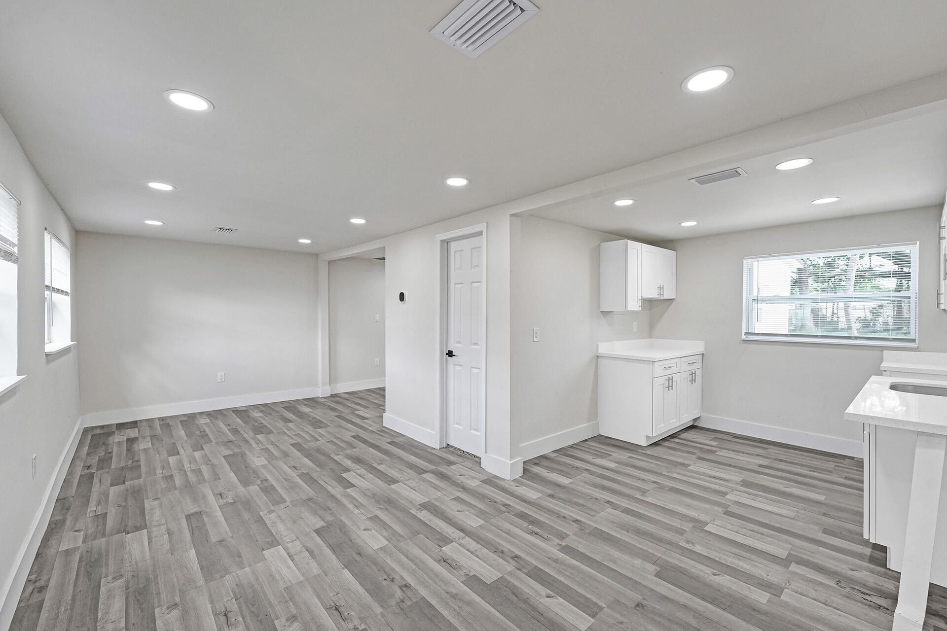 8229 NW 1st Place, Miami, FL 33150 Photo