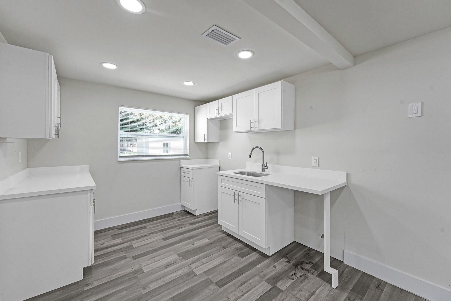 8229 NW 1st Place, Miami, FL 33150 Photo