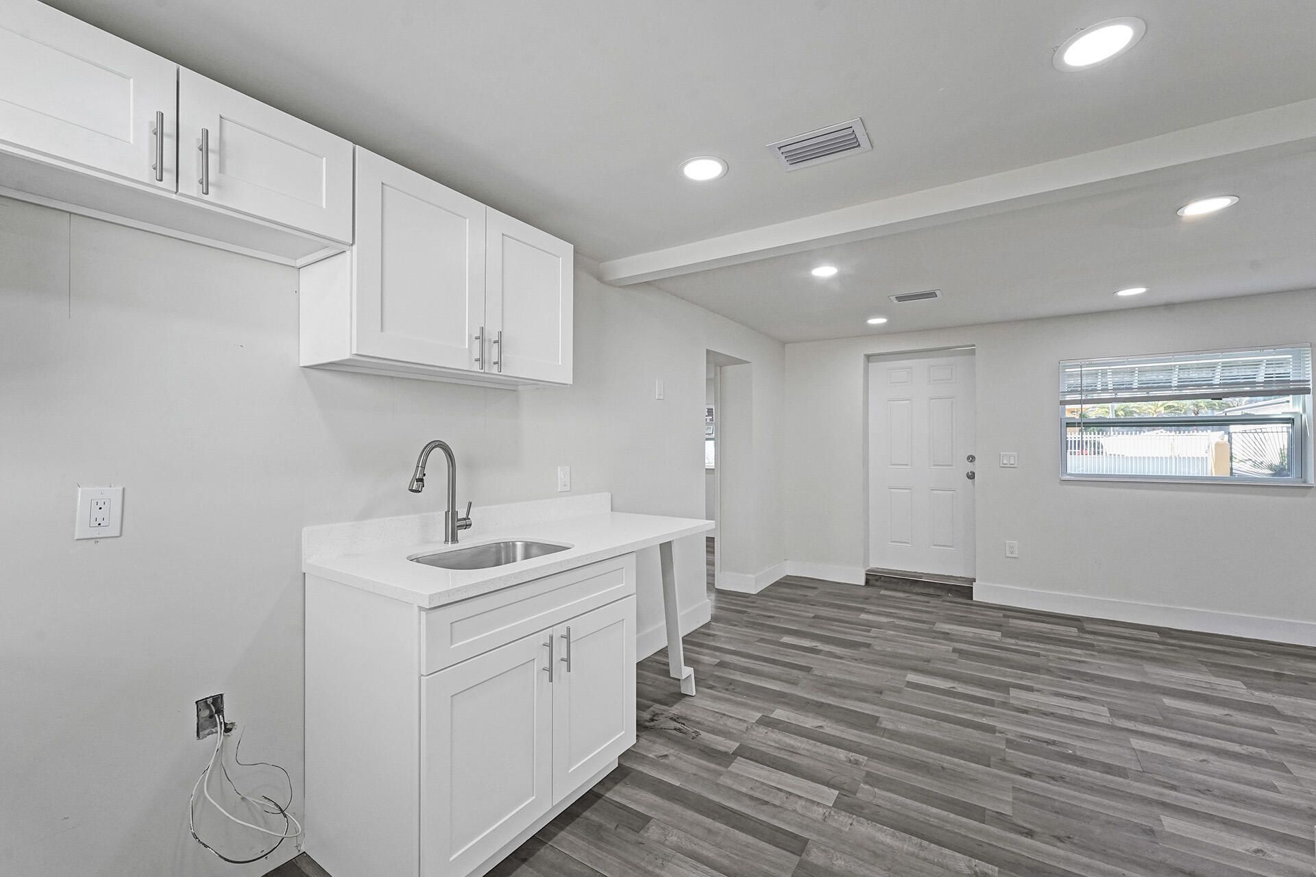 8229 NW 1st Place, Miami, FL 33150 Photo
