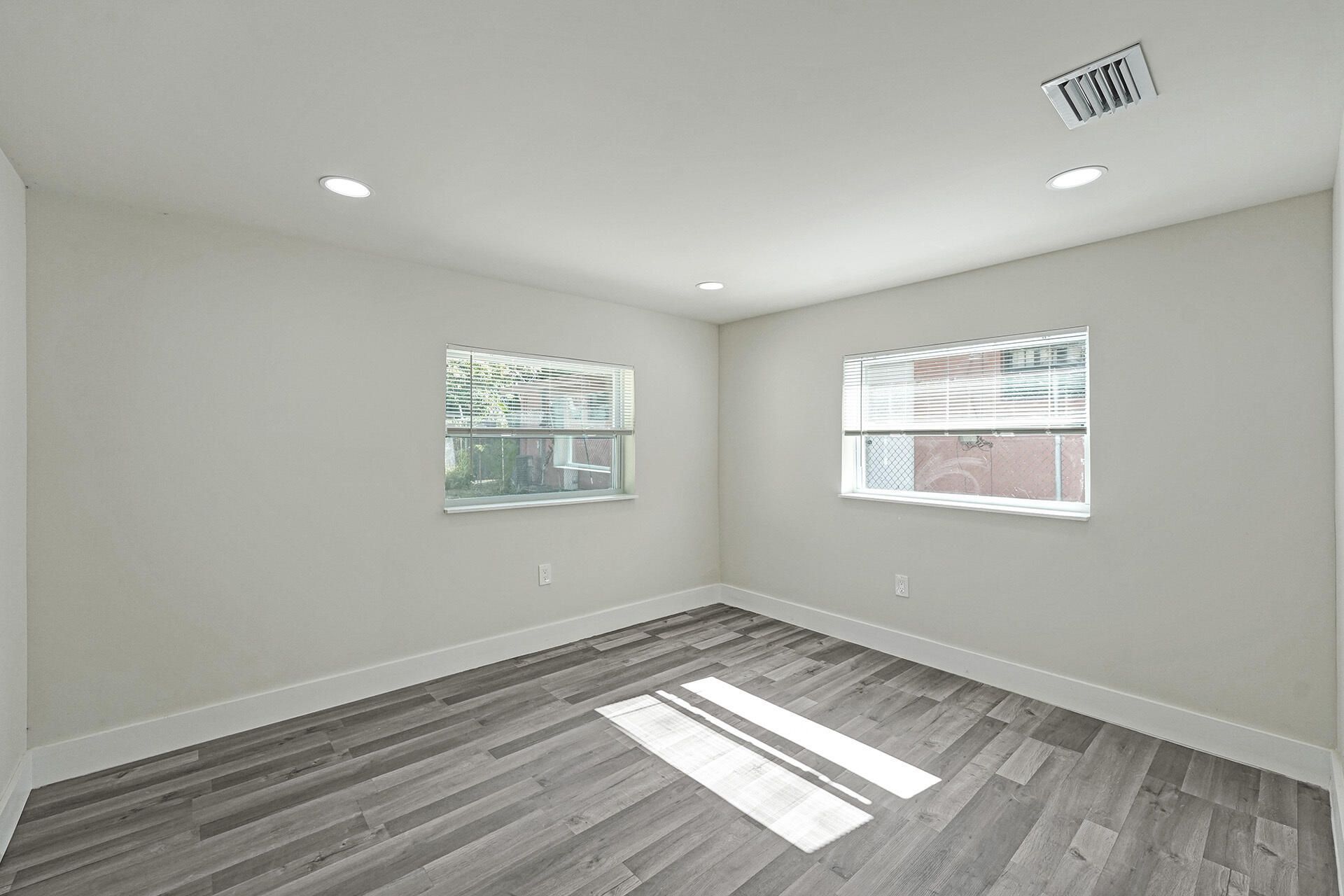 8229 NW 1st Place, Miami, FL 33150 Photo