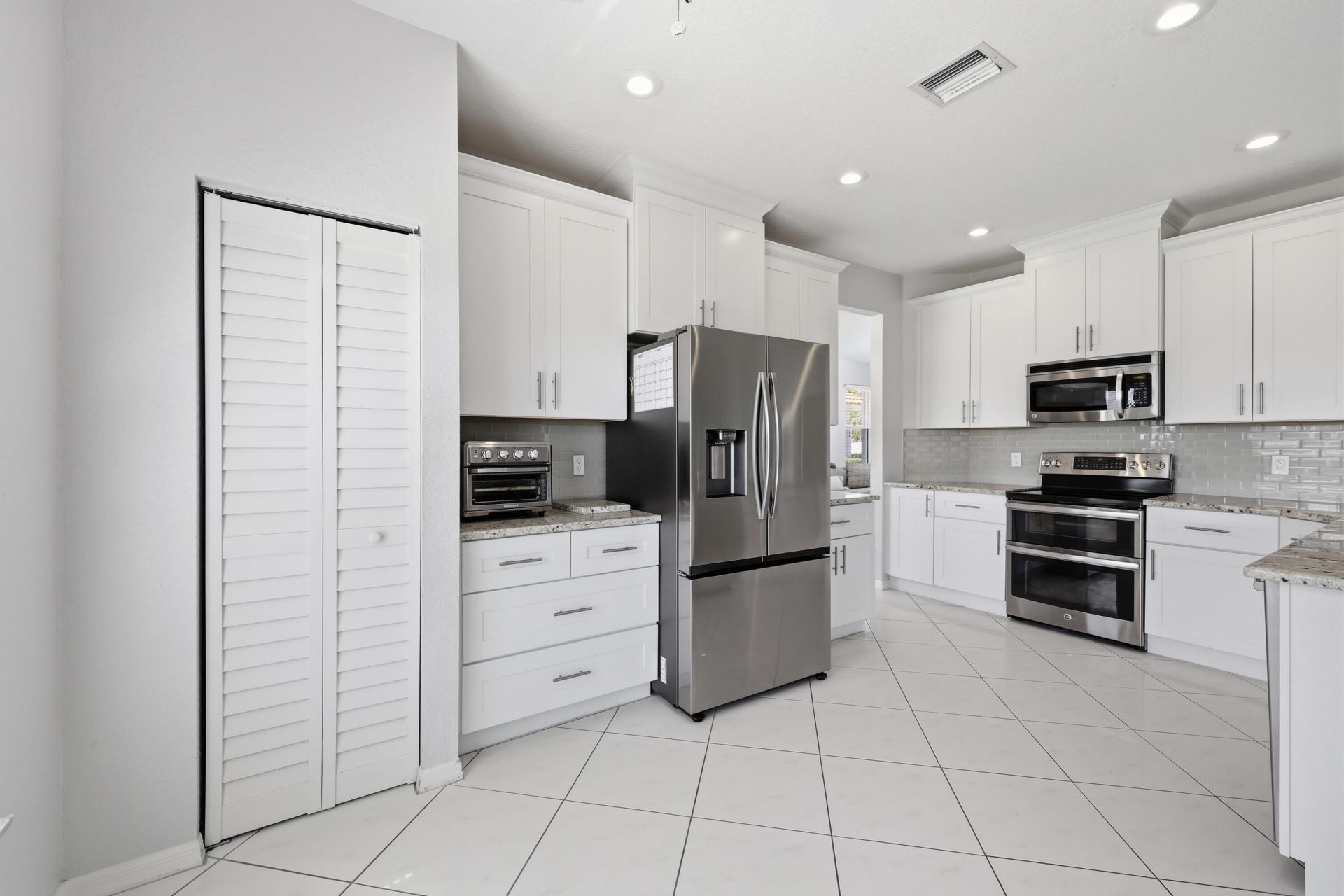 4956 SE Mariner Village Lane, Stuart, FL 34997 Photo