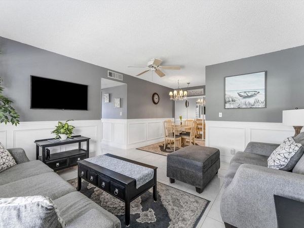 1520 Mckinley Street, Unit 117e, Hollywood, FL 33020