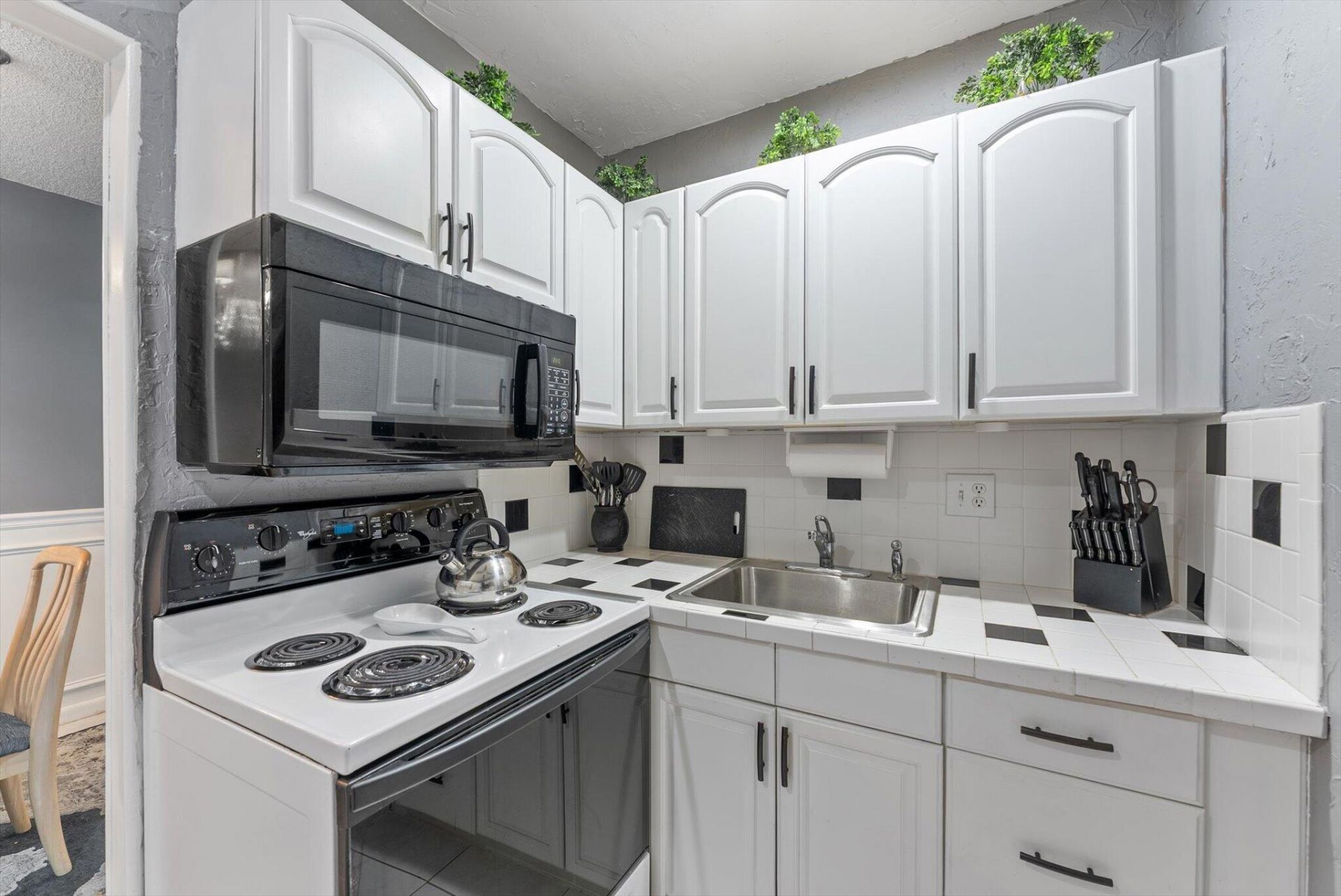 1520 Mckinley Street, Unit 117e, Hollywood, FL 33020 Photo