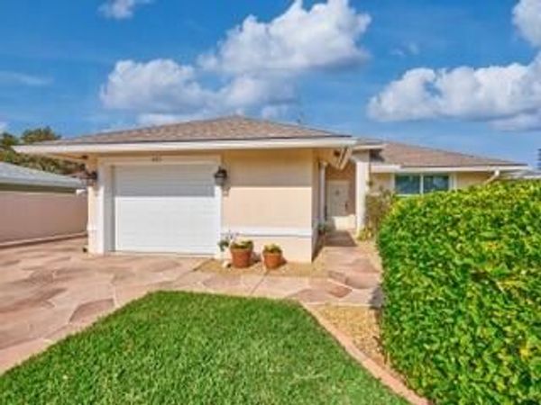 471 Neptune Road, Juno Beach, FL 33408