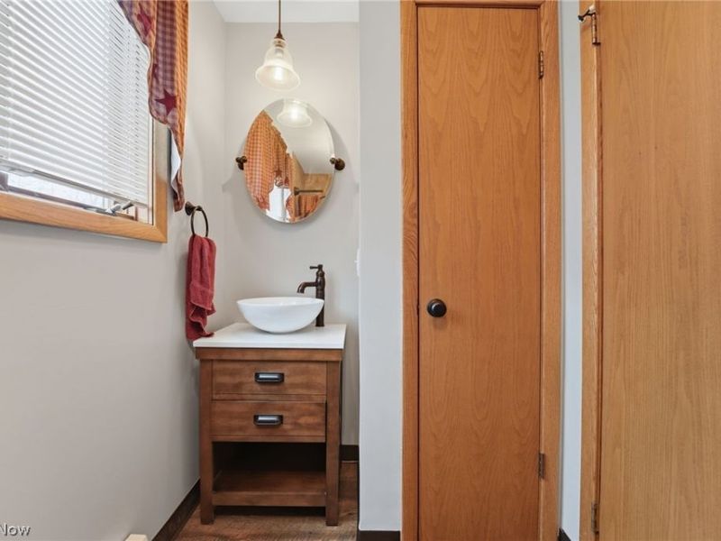 736 Lake Erie Street, Conneaut, OH 44030 Photo 14