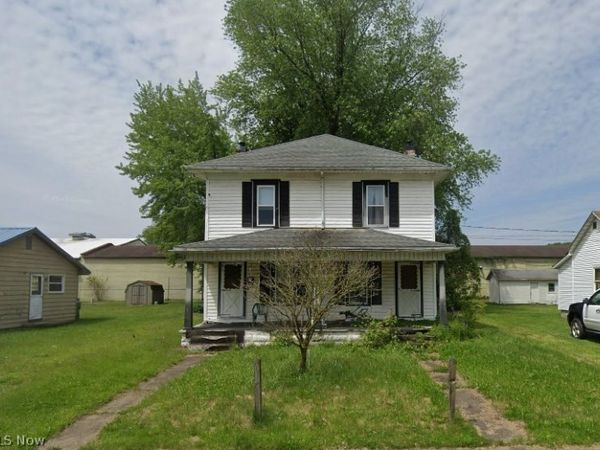 508 Martin Luther King Drive , Newcomerstown, OH 43832