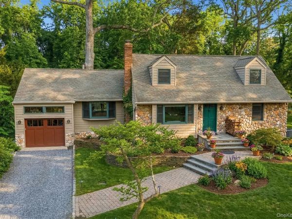 5 Cherrylawn Lane, Northport, NY 11768