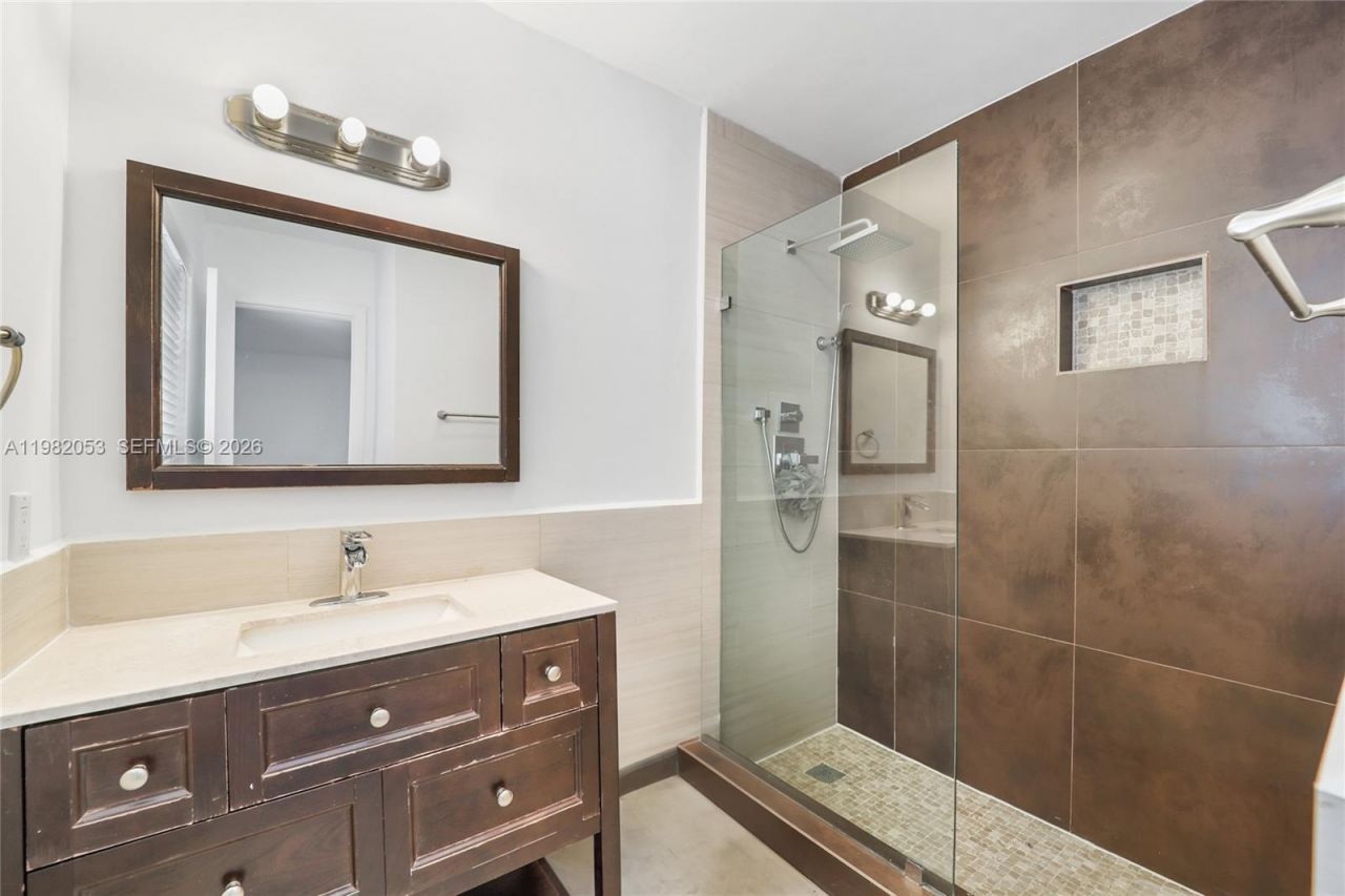 235 Antilla Ave , Unit 7, Coral Gables, FL 33134 Photo