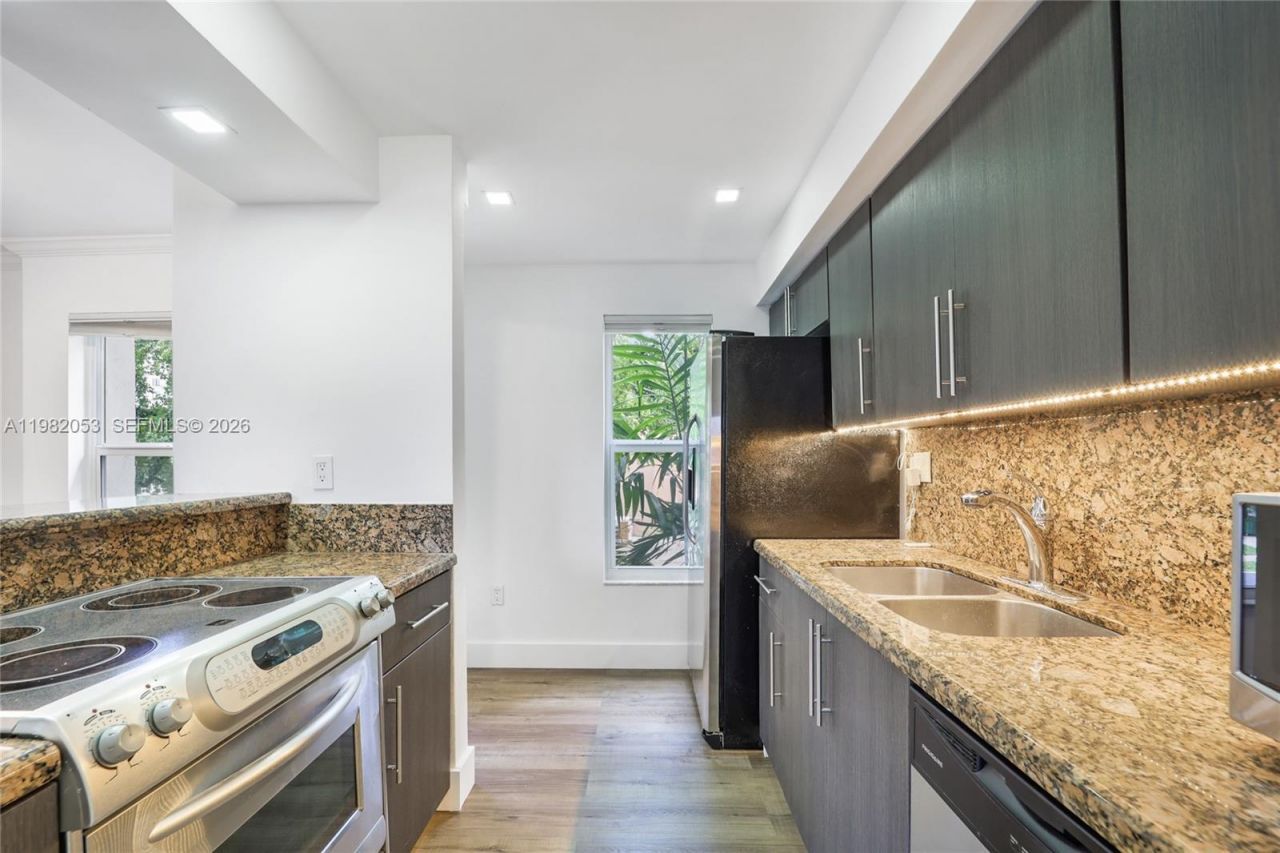 235 Antilla Ave , Unit 7, Coral Gables, FL 33134 Photo