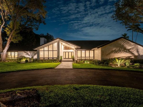 8967 SW 117th St, Miami, FL 33176