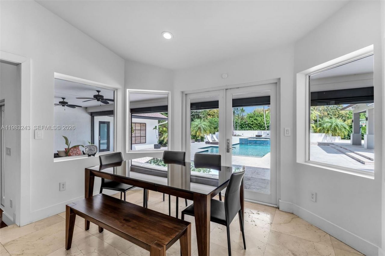 8967 SW 117th St, Miami, FL 33176 Photo