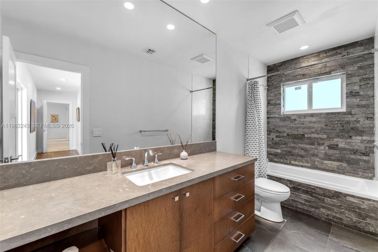 8967 SW 117th St, Miami, FL 33176 Photo