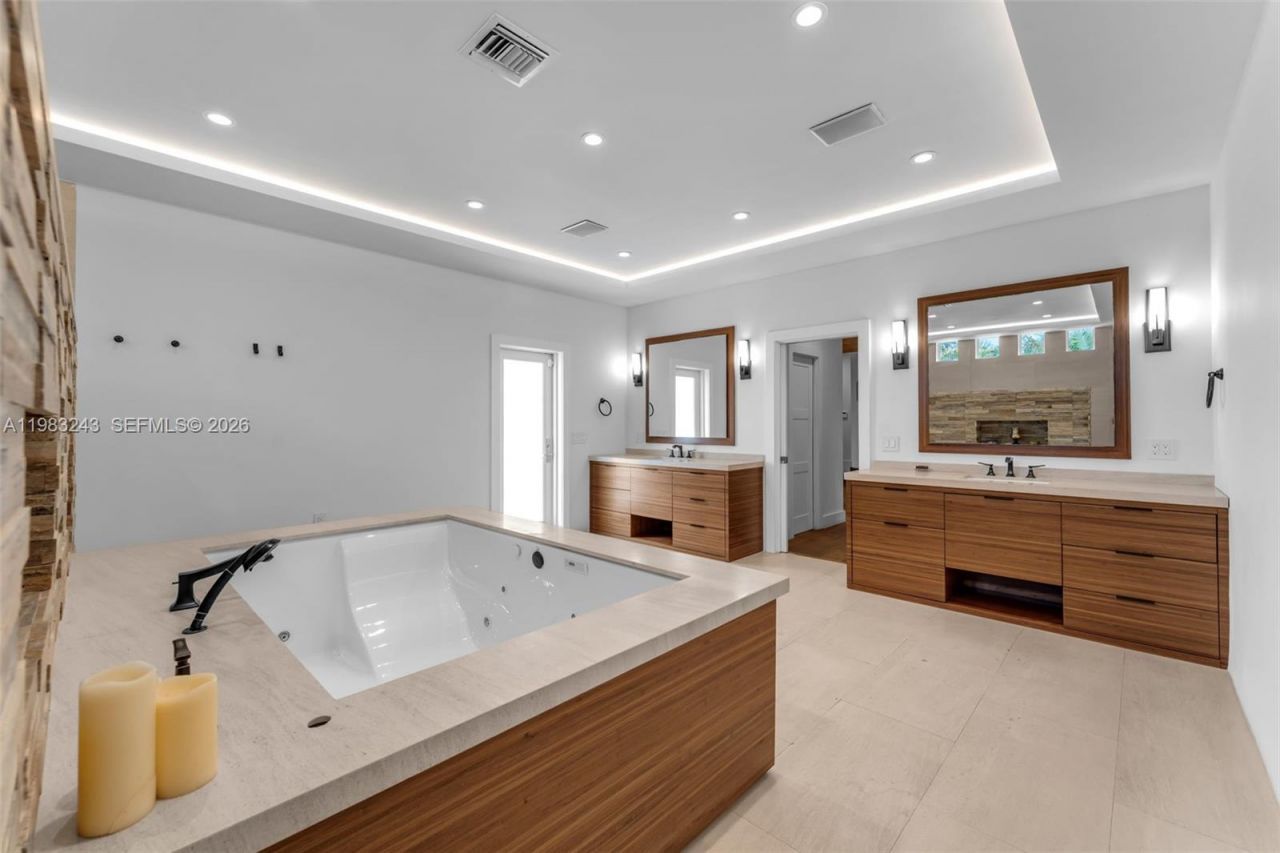 8967 SW 117th St, Miami, FL 33176 Photo