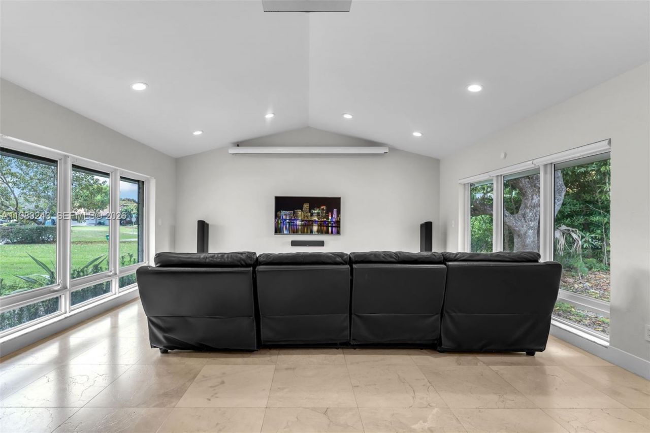 8967 SW 117th St, Miami, FL 33176 Photo