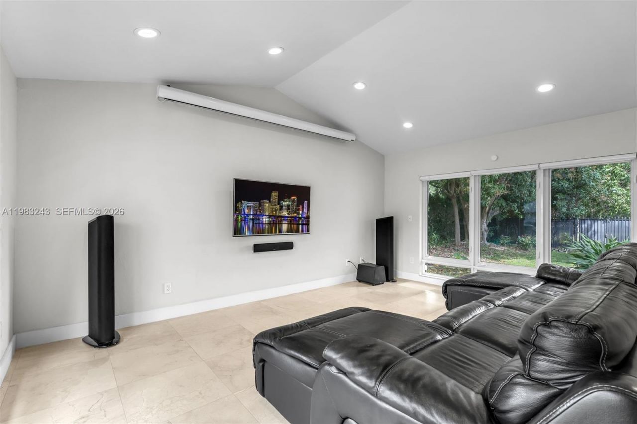 8967 SW 117th St, Miami, FL 33176 Photo