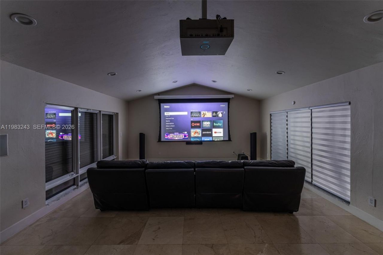 8967 SW 117th St, Miami, FL 33176 Photo