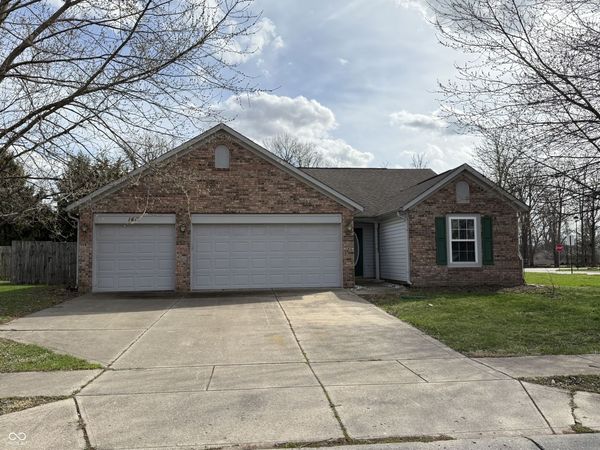 1411 Mimosa Court , Greenfield, IN 46140