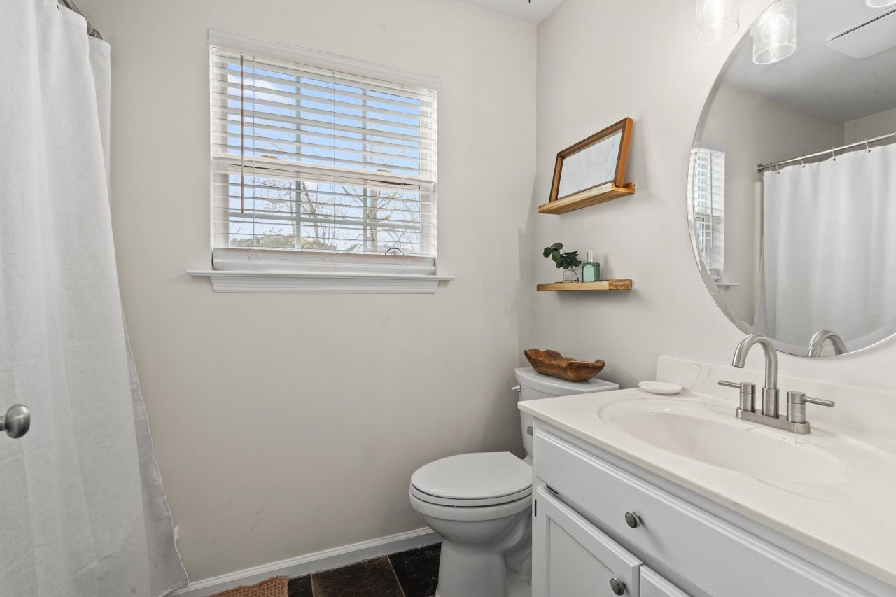 2701 Ivy Glen Dr. Photo 10