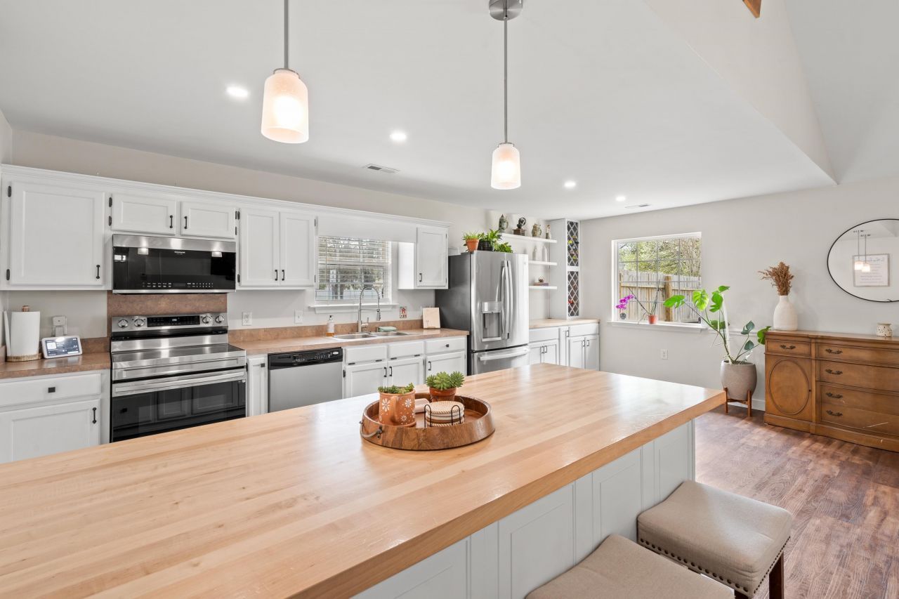 2701 Ivy Glen Dr. Photo 12