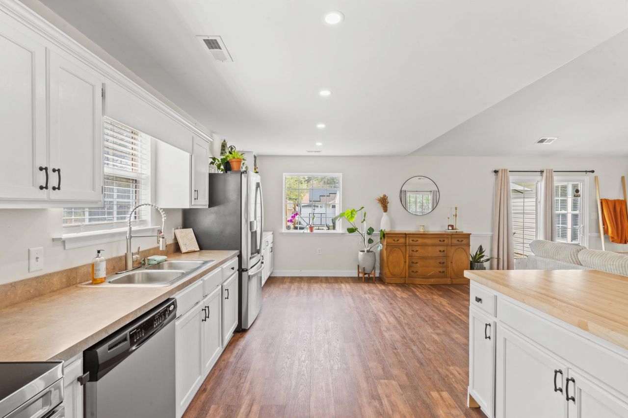 2701 Ivy Glen Dr. Photo 13