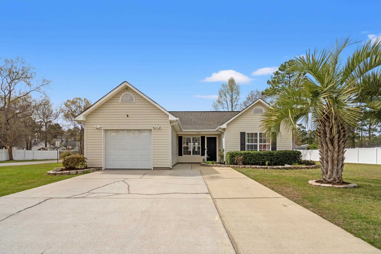 2701 Ivy Glen Dr. Photo 2