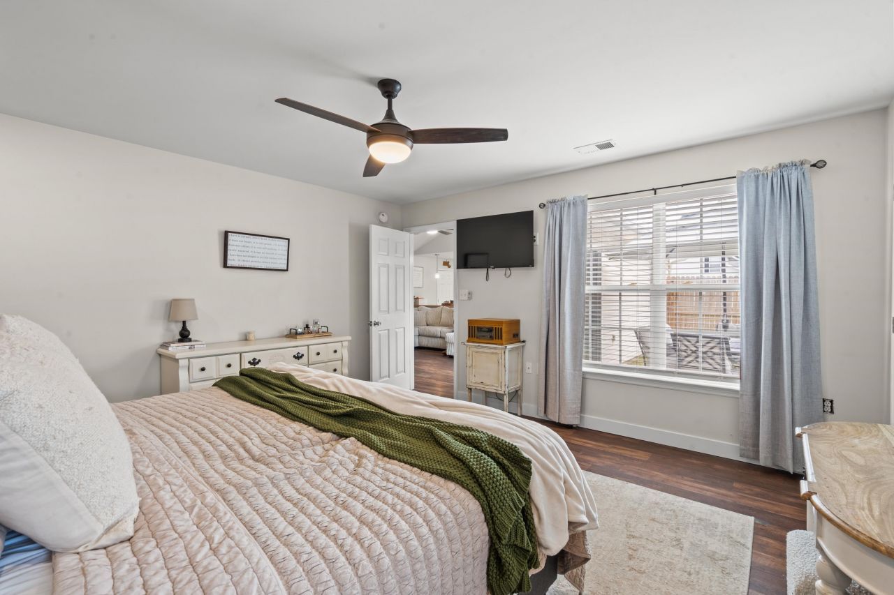 2701 Ivy Glen Dr. Photo 9