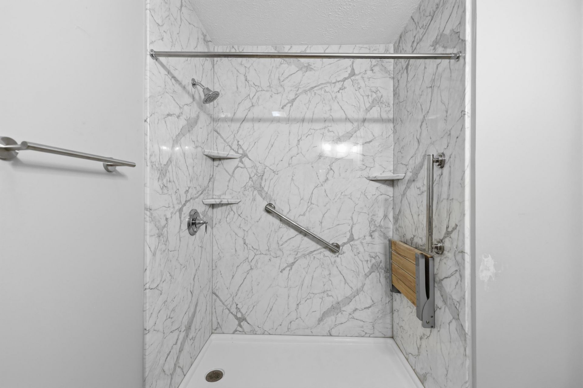 3107 Sawyer St. Photo 16