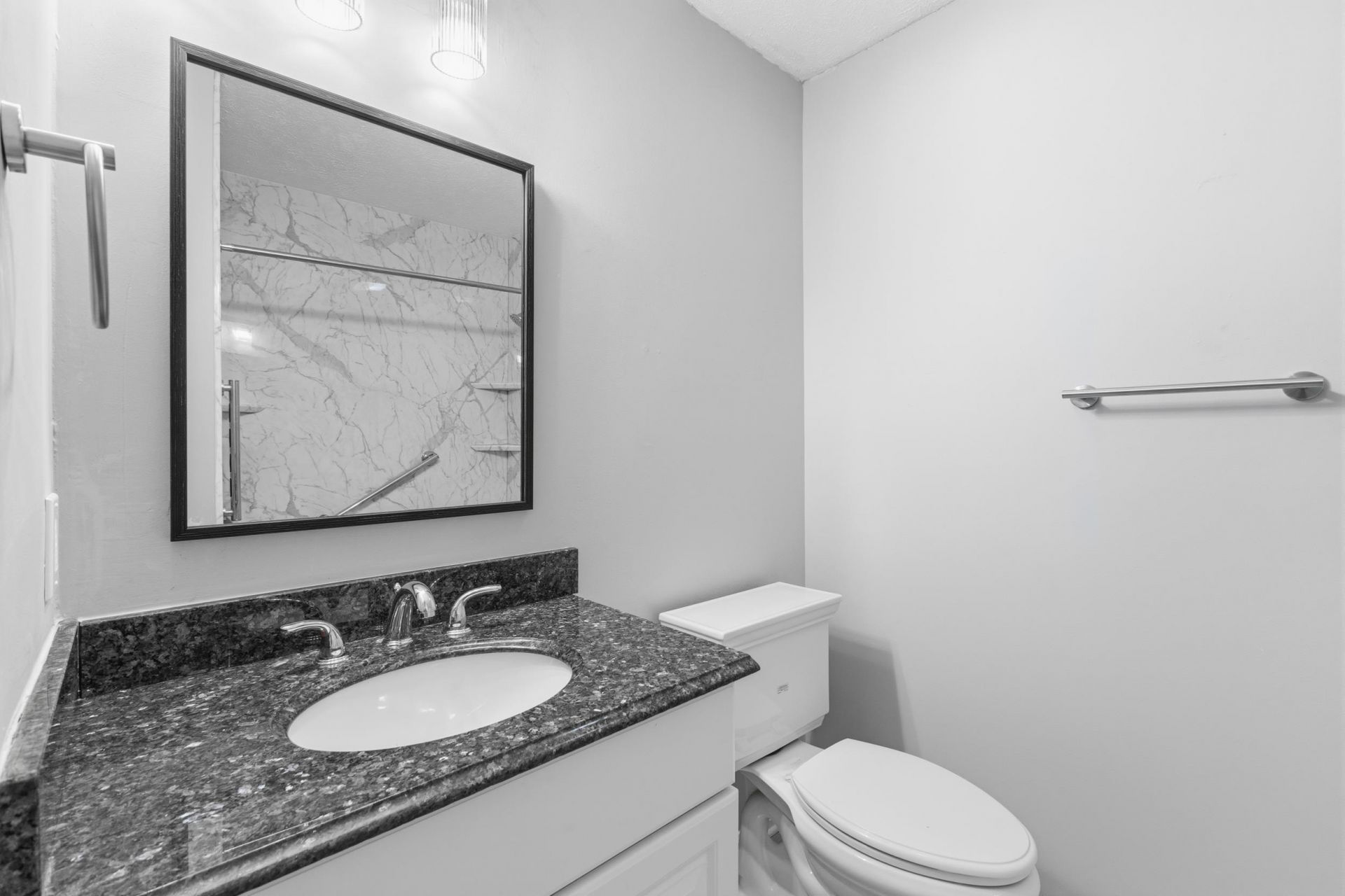 3107 Sawyer St. Photo 17