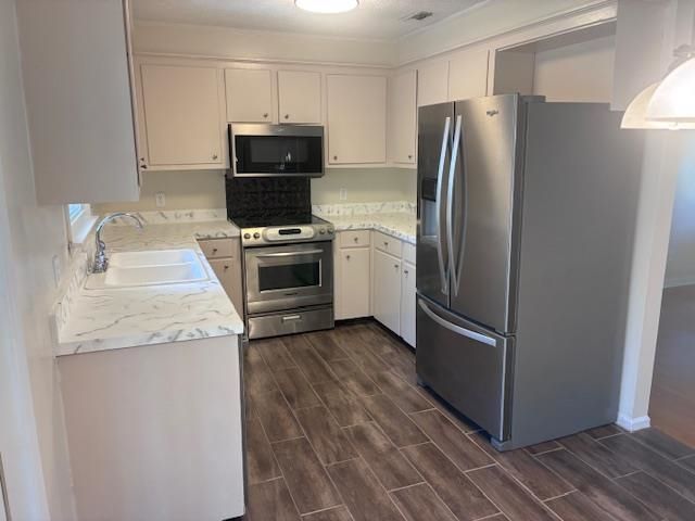 3107 Sawyer St. Photo 7