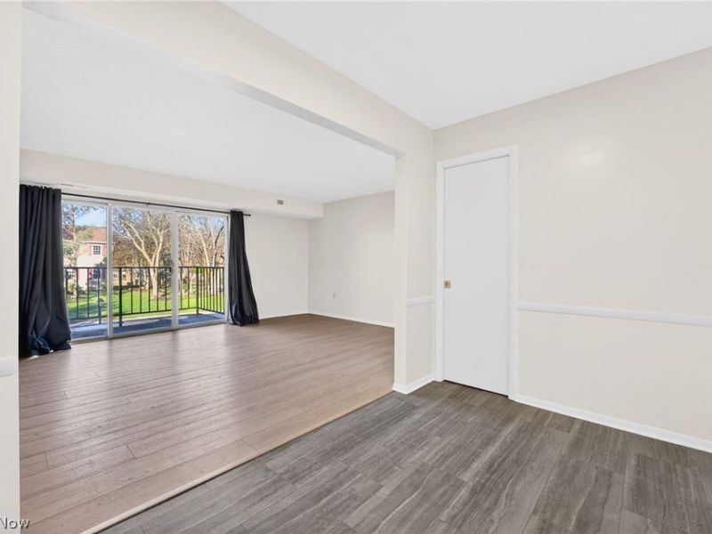 1930 King James, Unit 205, Westlake, OH 44145 Photo 11