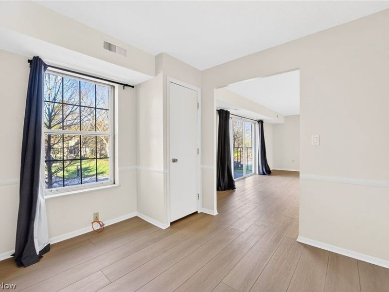 1930 King James, Unit 205, Westlake, OH 44145 Photo 17