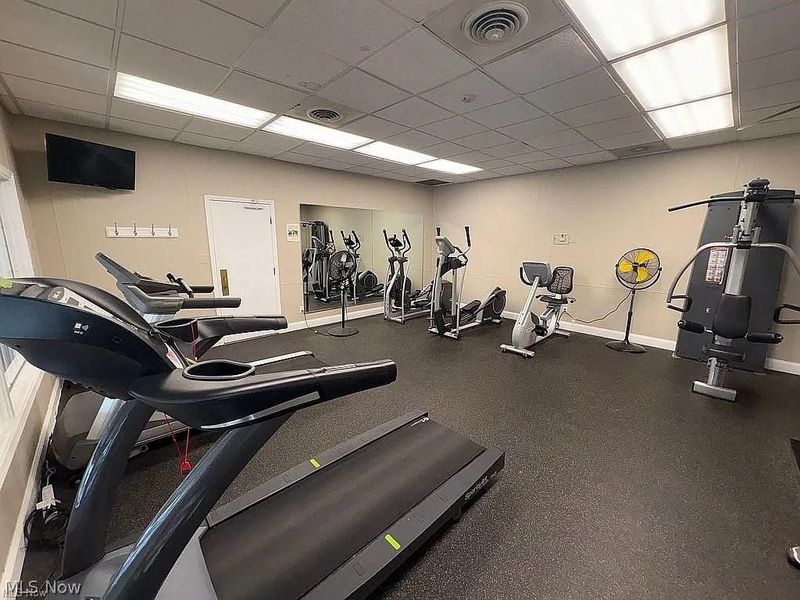 1930 King James, Unit 205, Westlake, OH 44145 Photo 31