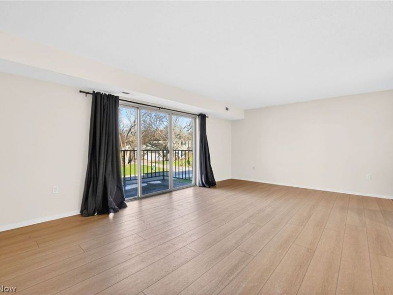1930 King James, Unit 205, Westlake, OH 44145 Photo 7