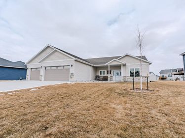 1845 67th Avenue S, Fargo, ND 58104