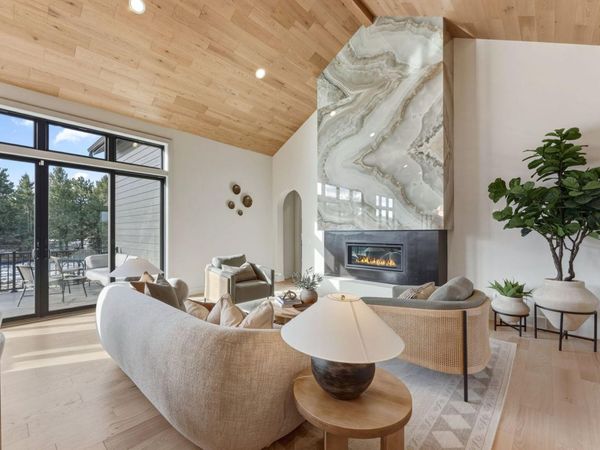 5240 Polaris Lane N, Plymouth, MN 55446