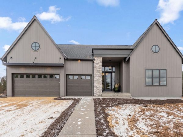 5240 Polaris Lane N, Plymouth, MN 55446