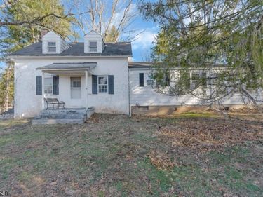 109 Lilac Dr, Clinton, NJ 08801