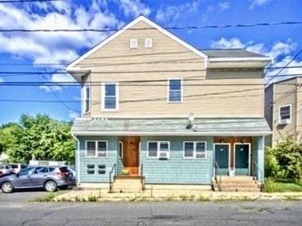 29 Parsons St, Unit 1, Easthampton, MA 01027