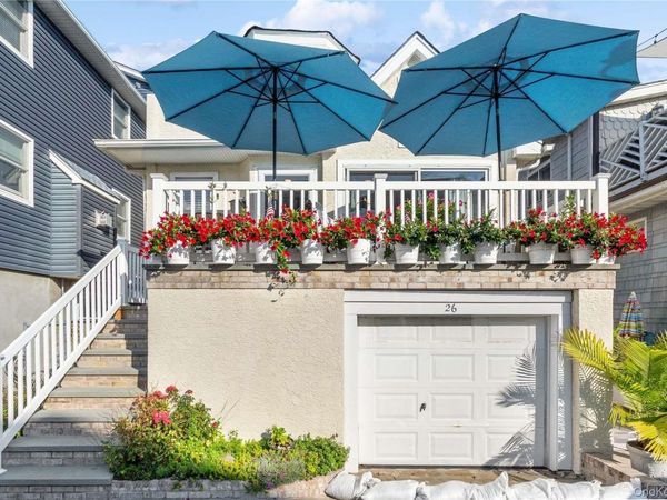 26 Illinois Avenue , Long Beach, NY 11561