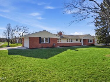 631 Winterhaven Drive, Findlay, OH 45840