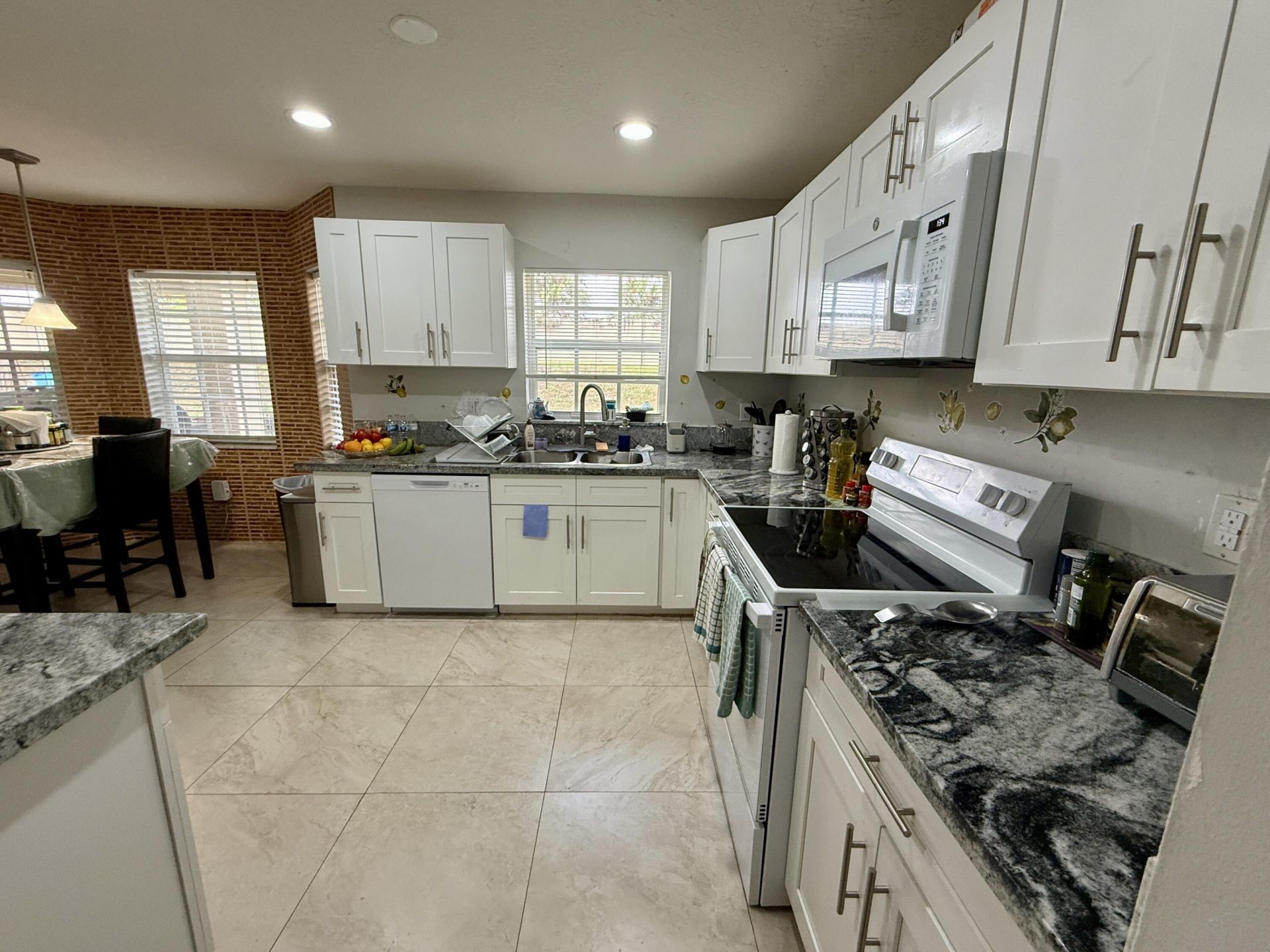 2401 NW 139th Avenue, Sunrise, FL 33323 Photo