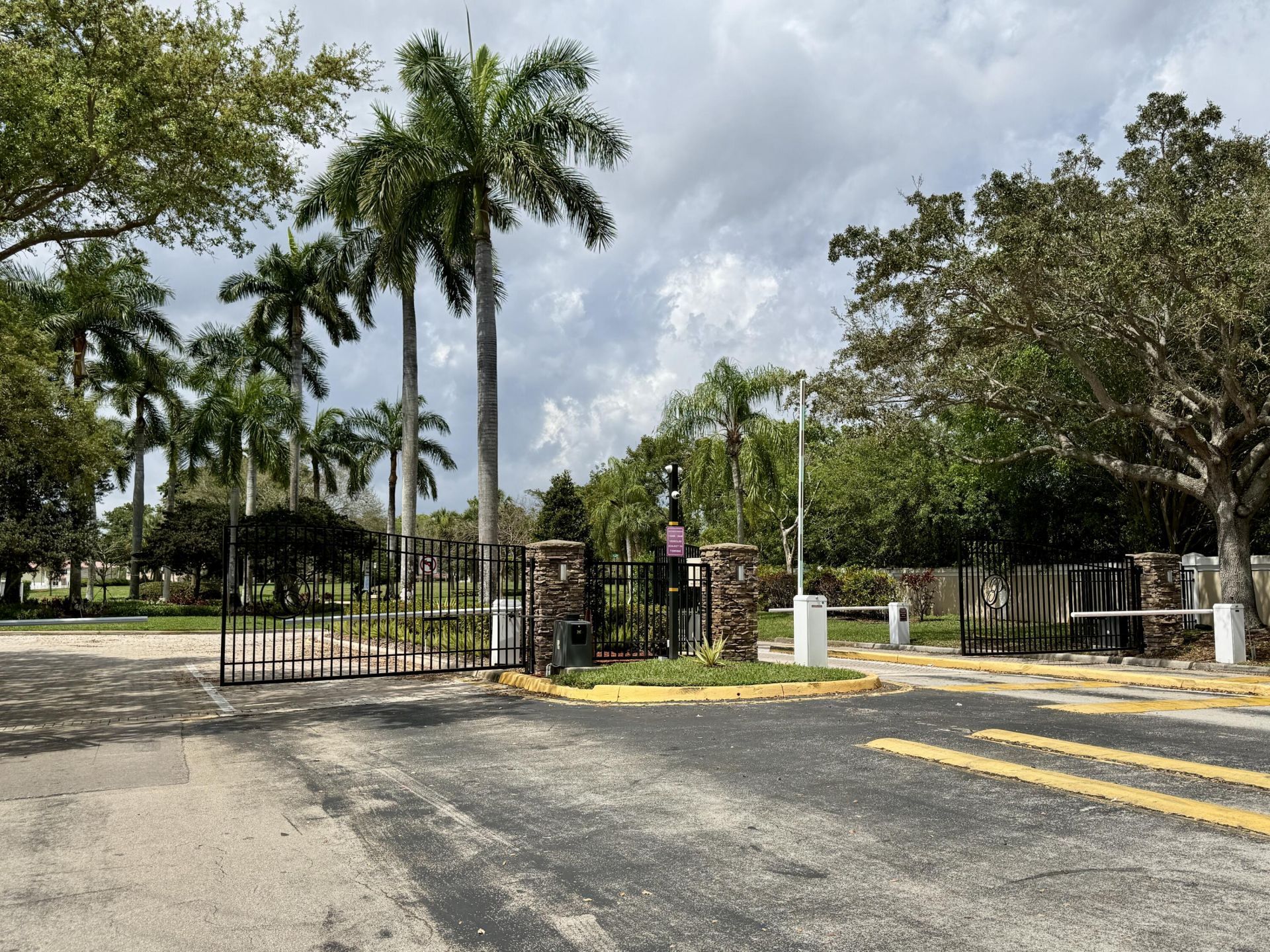 2401 NW 139th Avenue, Sunrise, FL 33323 Photo