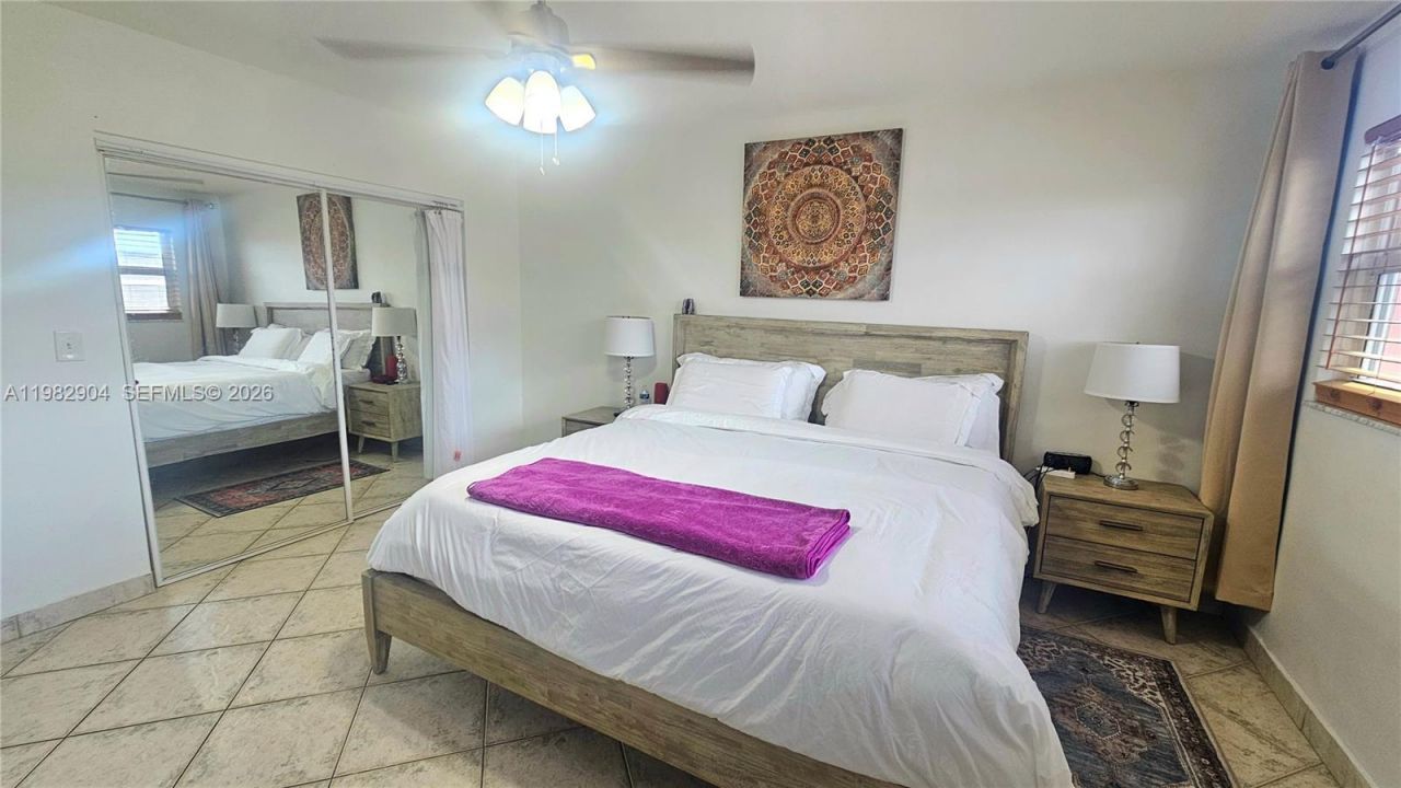 180 NE 12th Ave, Unit 10E, Hallandale Beach, FL 33009 Photo