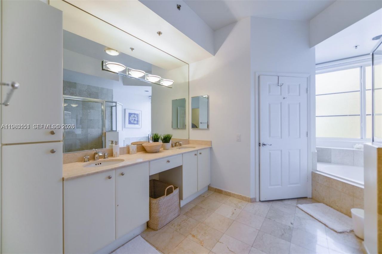 145 Jefferson Ave, Unit 445, Miami Beach, FL 33139 Photo