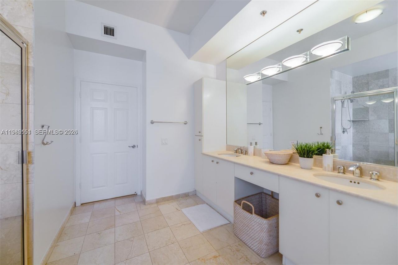 145 Jefferson Ave, Unit 445, Miami Beach, FL 33139 Photo