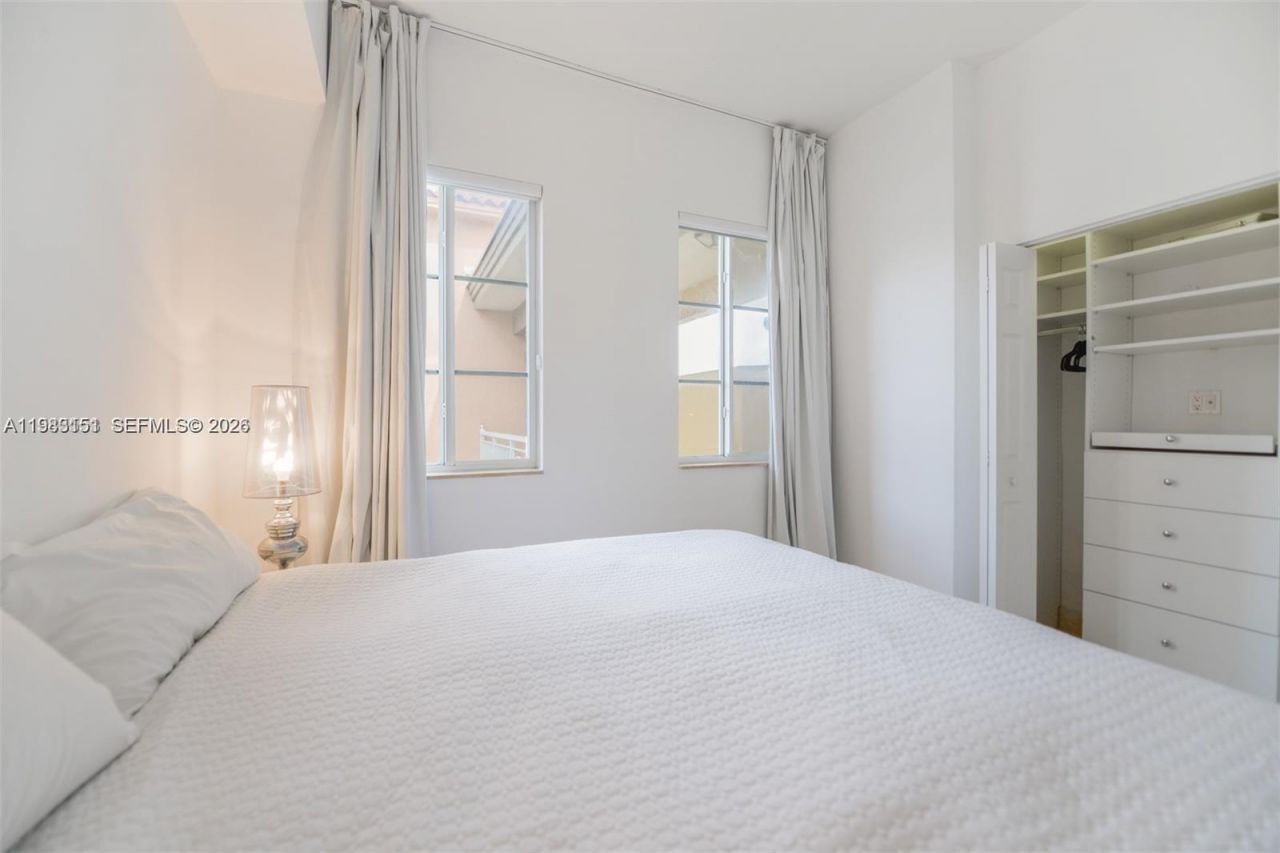 145 Jefferson Ave, Unit 445, Miami Beach, FL 33139 Photo