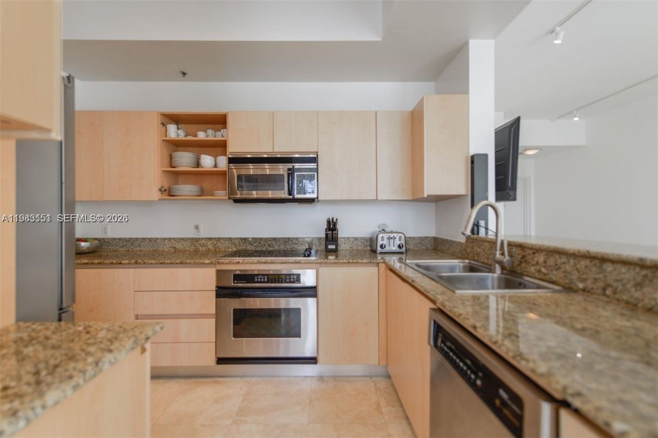 145 Jefferson Ave, Unit 445, Miami Beach, FL 33139 Photo