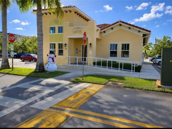 290 NW 109th Ave, Unit 107, Miami, FL 33172