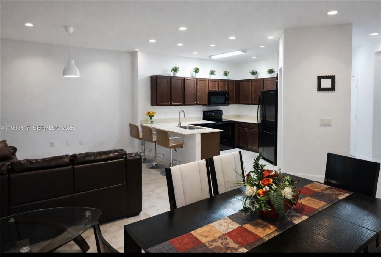 290 NW 109th Ave, Unit 107, Miami, FL 33172 Photo