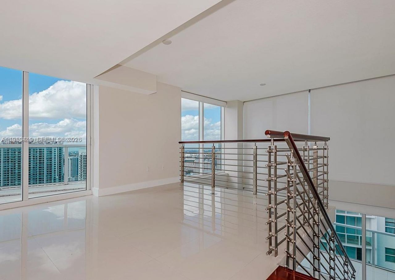 41 SE 5th St, Unit 2417, Miami, FL 33131 Photo